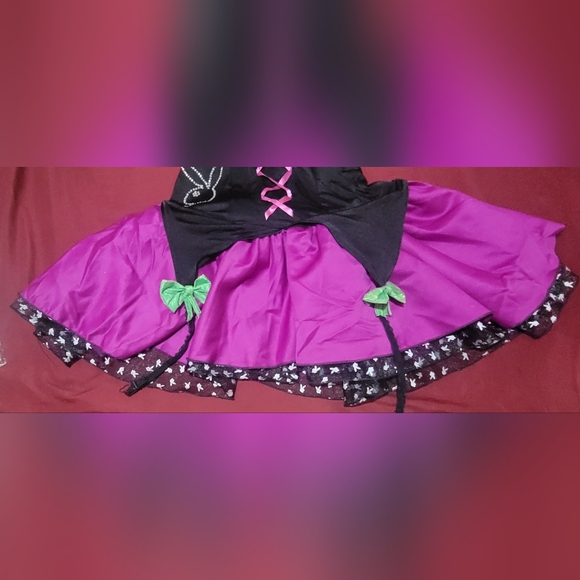 Play Boy Witch Costume - Picture 9 of 15